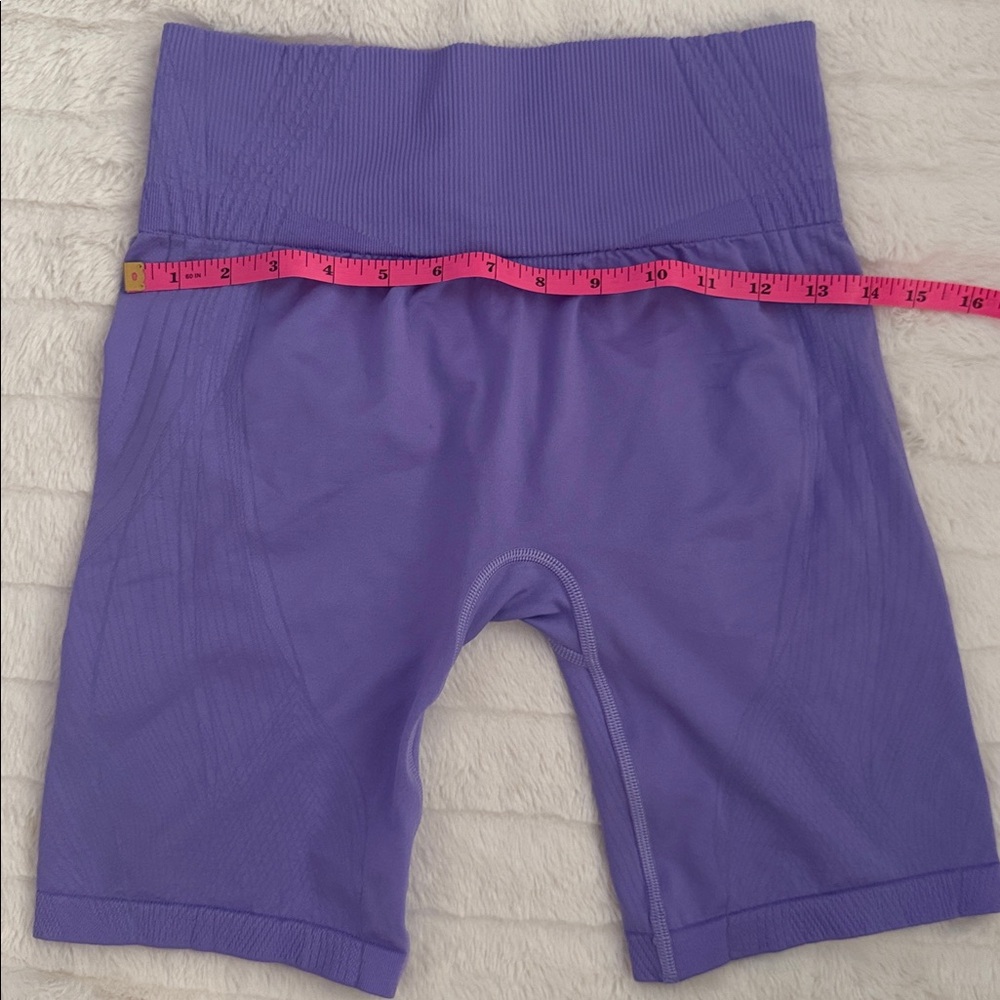 Gymshark Apex seamless compression shorts purple marl size medium - Picture 2 of 4